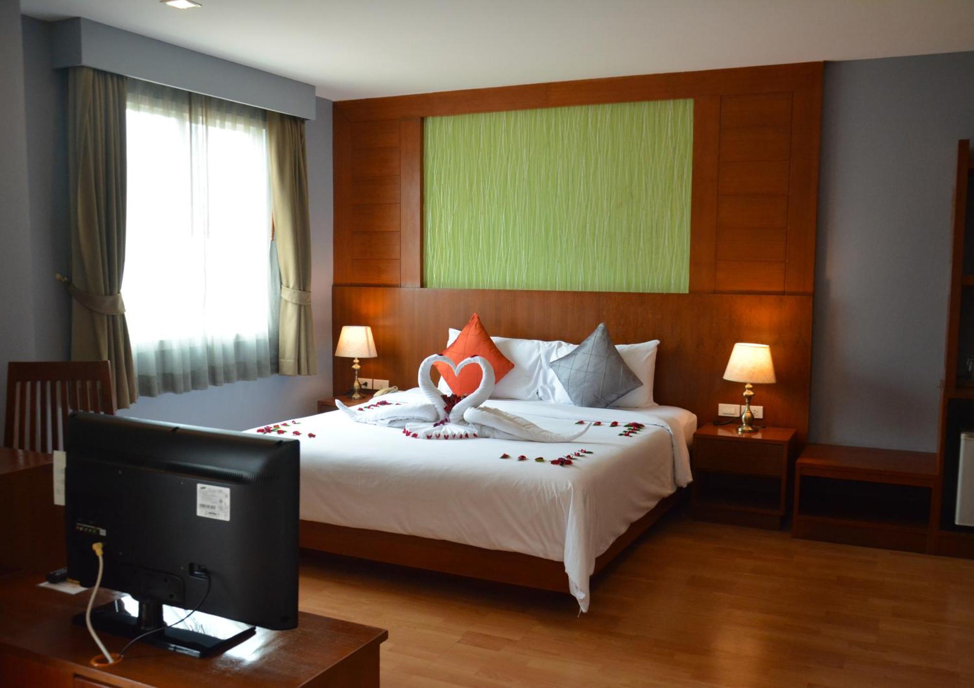 Elite Suites Patong By Bauman Residence Exterior photo